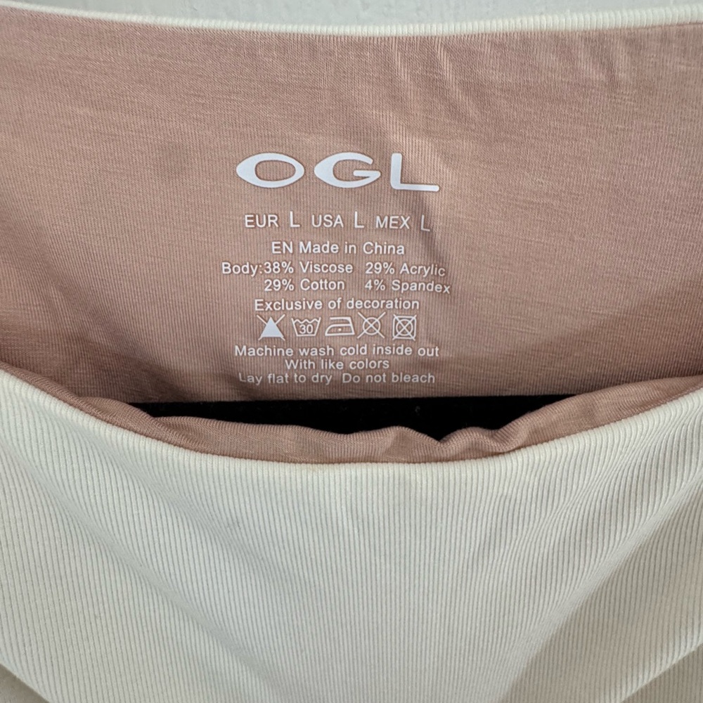 OGL - Women's Cream Sleeveless Top built in bra! NWT - Picture 3 of 5